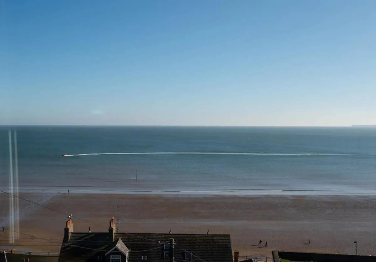 Abalyne Beach House - Stunning 4 Bedroom Beach House, Sea Views Throughout, Modern And Bright House Filey 0*,  Storbritannien